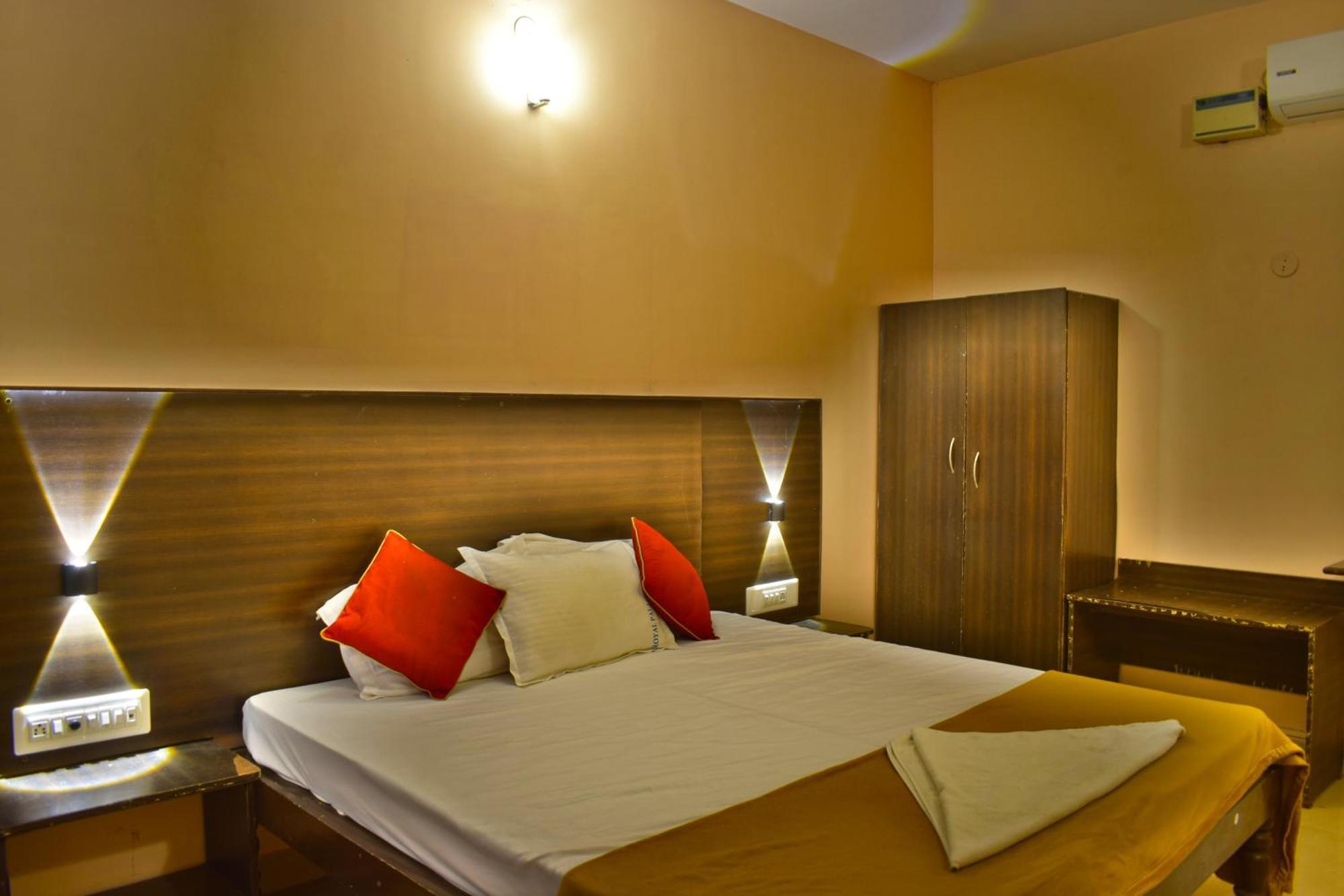Jains Royal Palace Resorts Yelagiri Dış mekan fotoğraf